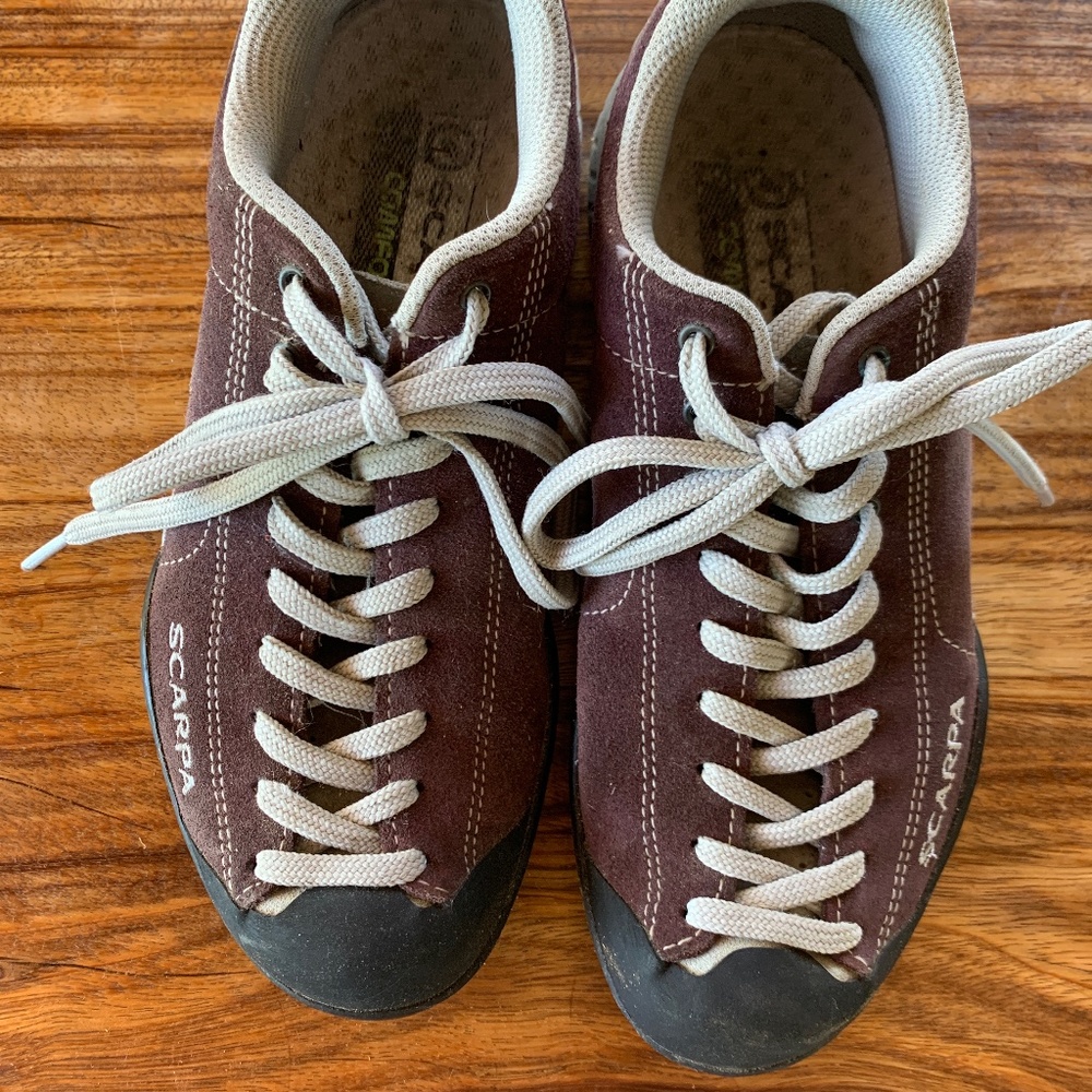 Scarpa Mojito hiking shoes size 7/38